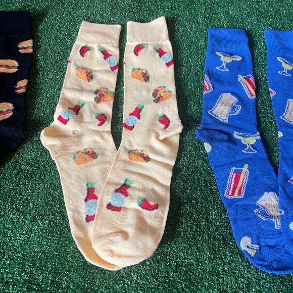 Into Socks Vending Machine Novelty 3 Pairs Pack Gift Box Socks Size 7-12 NEW - Picture 3 of 16